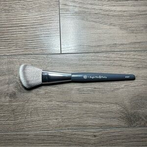BK Beauty Angie Hot & Flashy A507 Angled Blush Brush New Never Used